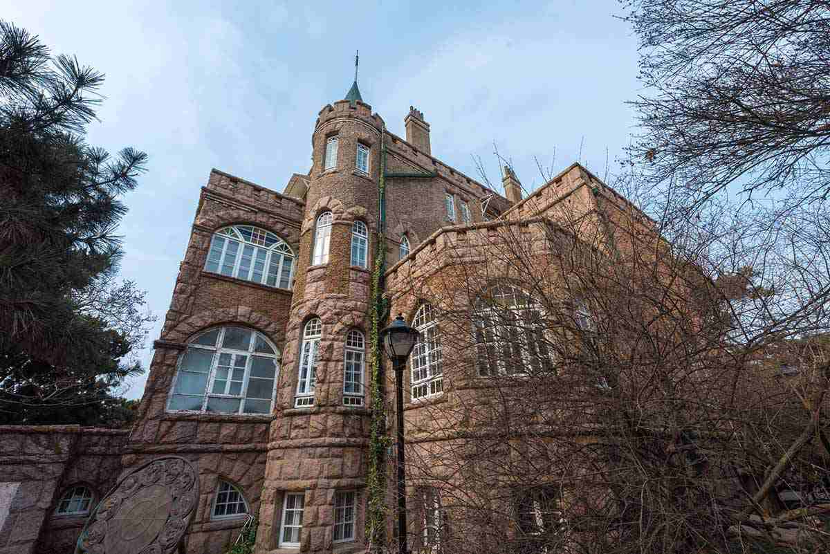 攝圖網(wǎng)_500869596_banner_青島海濱八大關(guān)花石樓（企業(yè)商用） (1).jpg